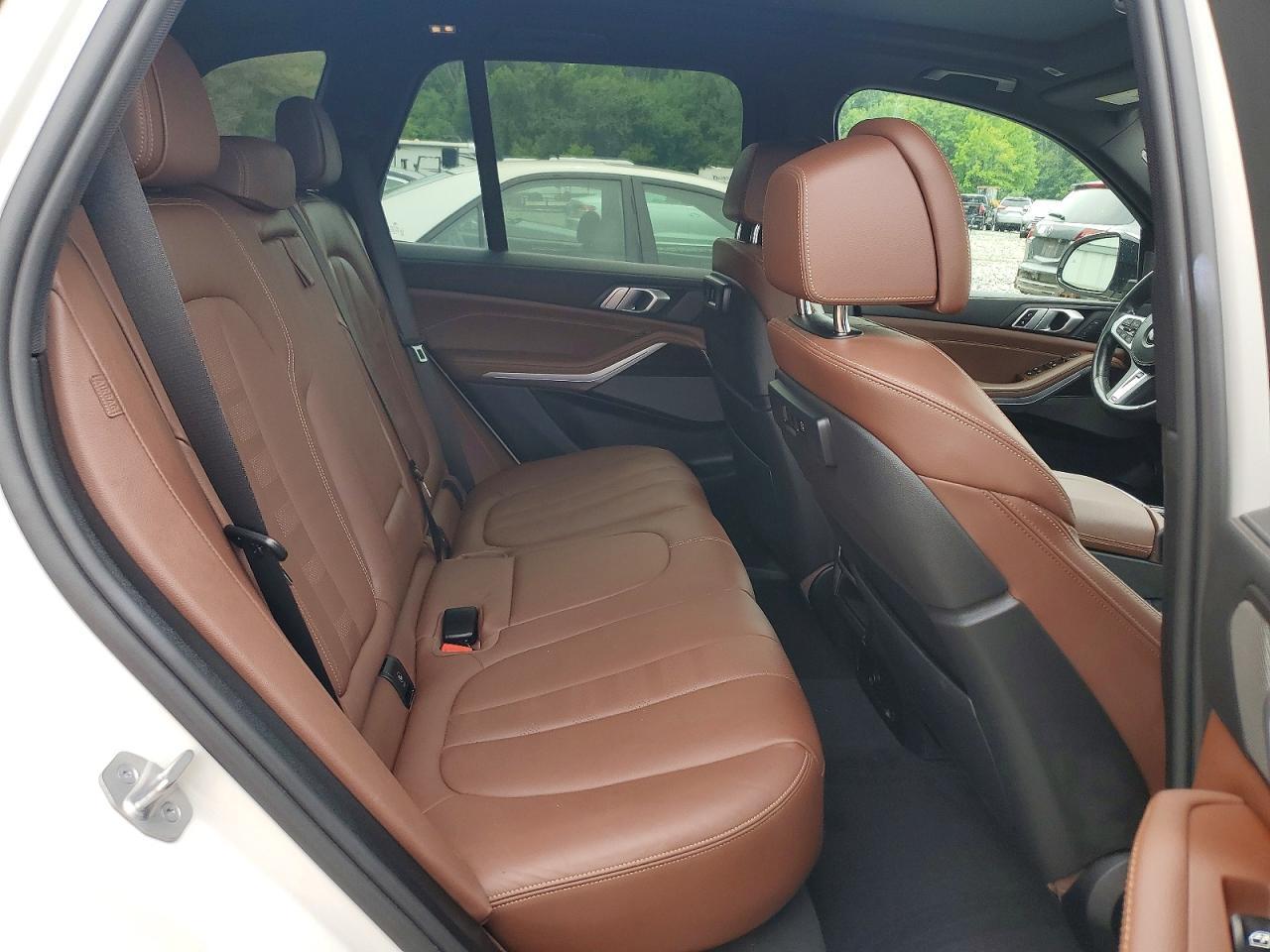 2021 BMW X5 M50I - zdjęcie 11