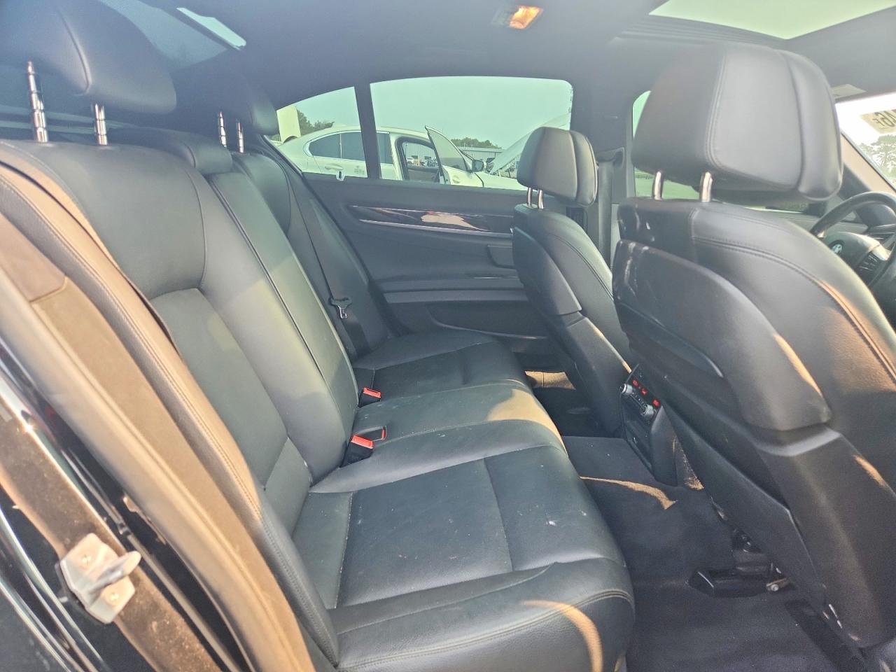 2015 BMW 740 I - zdjęcie 10