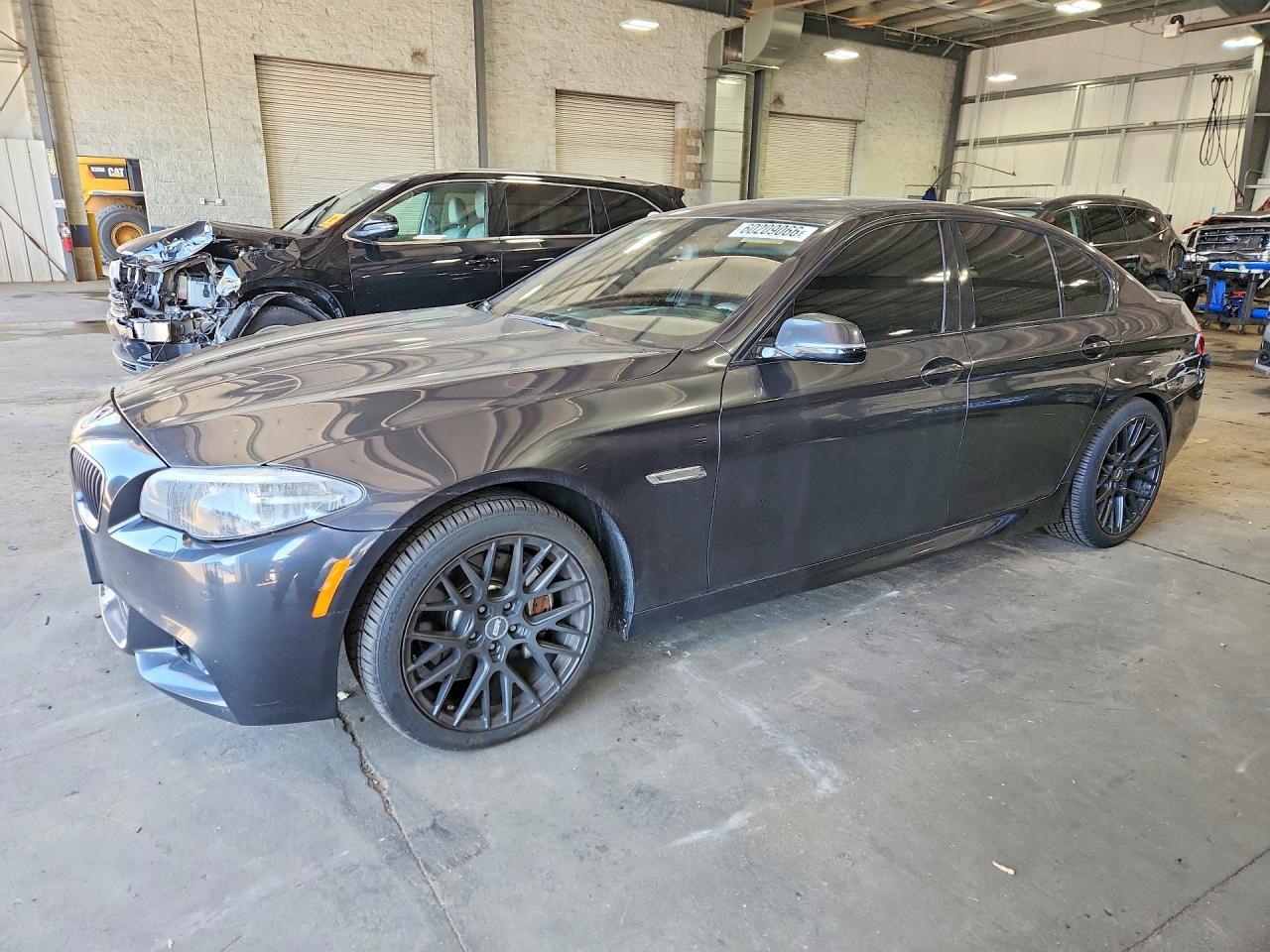 2014 BMW Seria 5 535i - zdjęcie główne