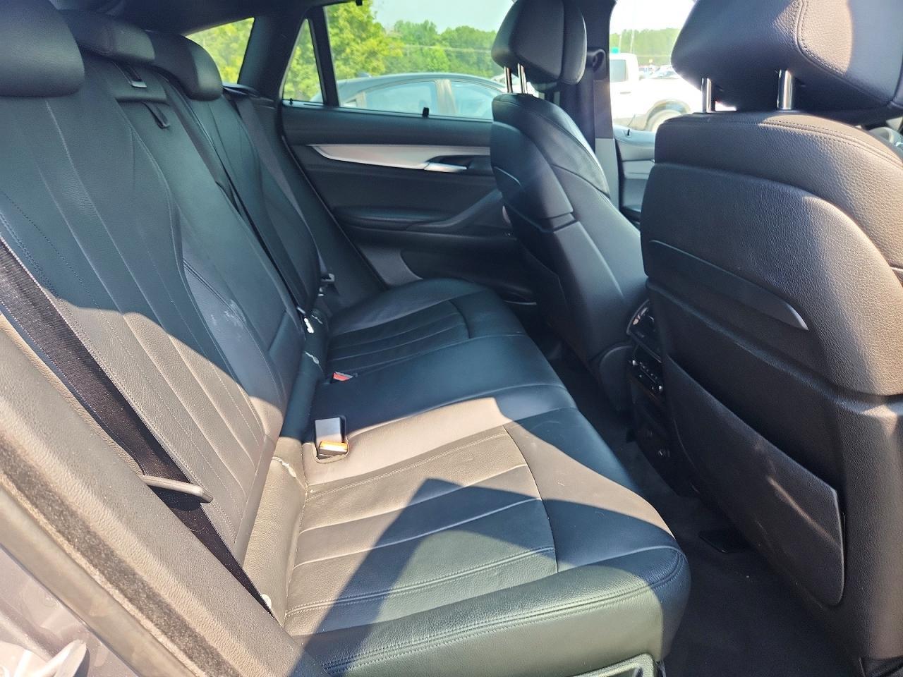2015 BMW X6 xDrive50I - zdjęcie 11