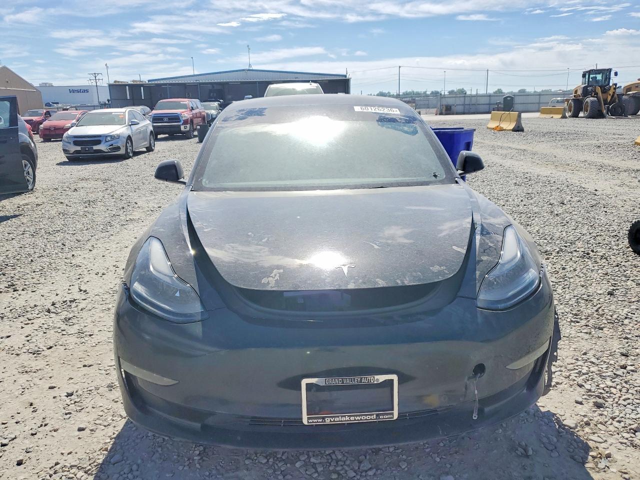 2022 Tesla Model 3 - zdjęcie 5