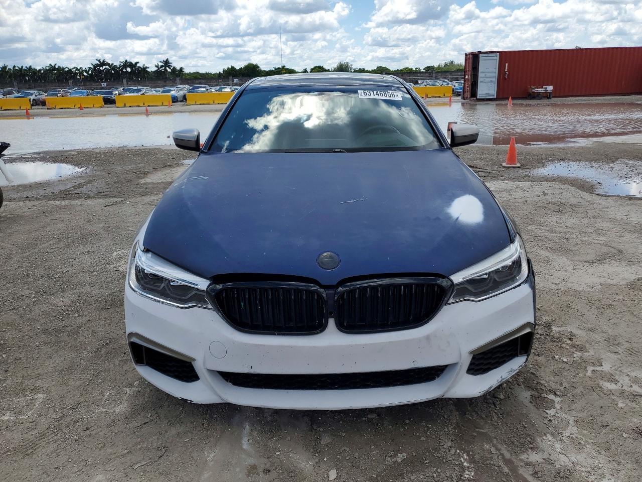 2019 BMW M550Xi - zdjęcie 5