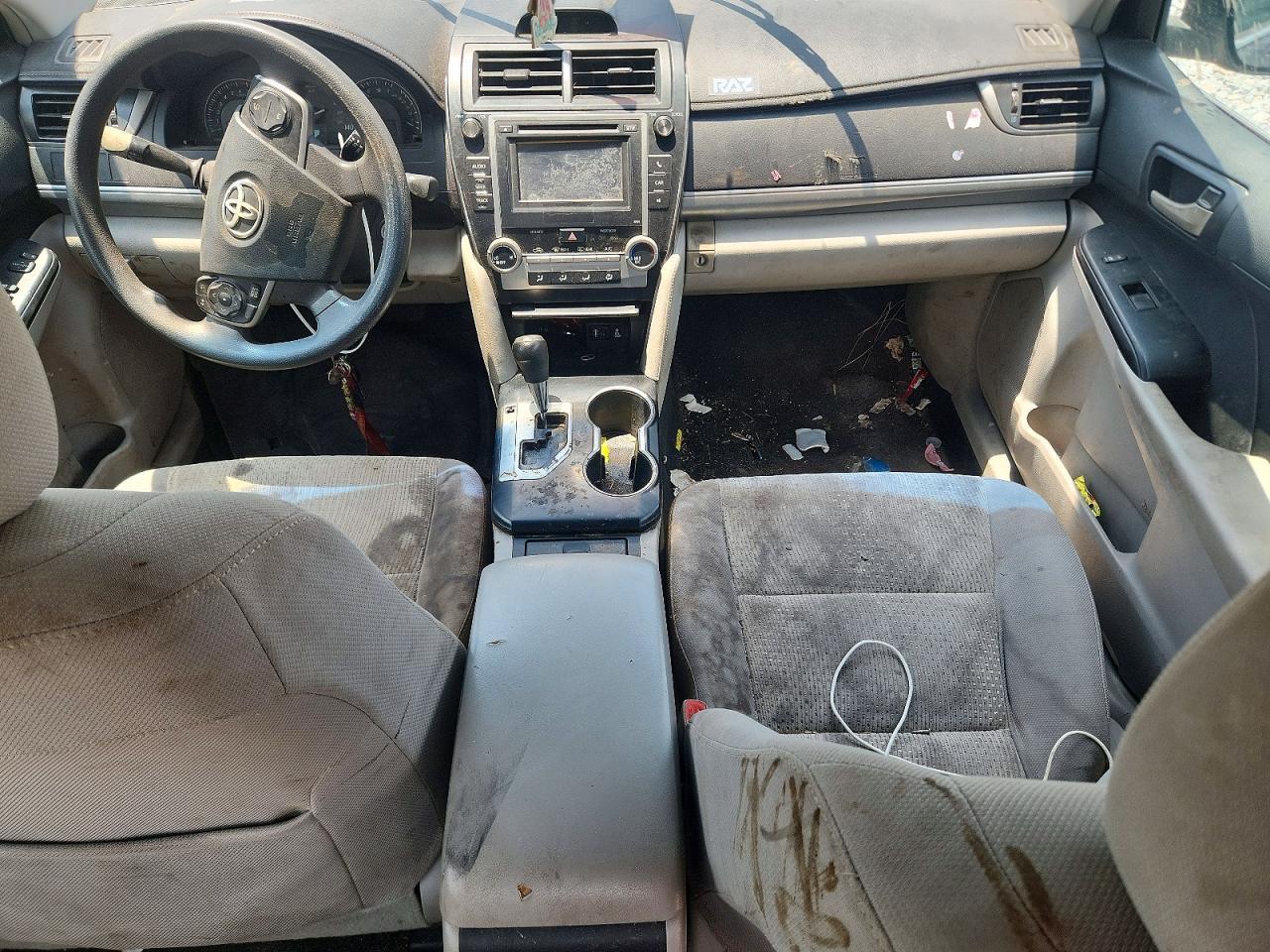 2013 Toyota Camry Le - zdjęcie 8