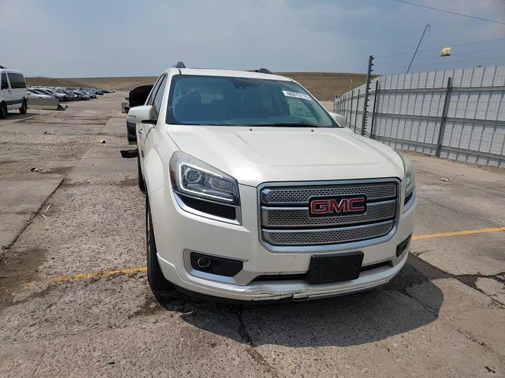 2014 GMC Acadia Denali - zdjęcie 13