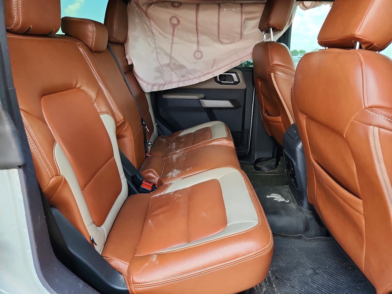2022 Ford Bronco Base - zdjęcie 10