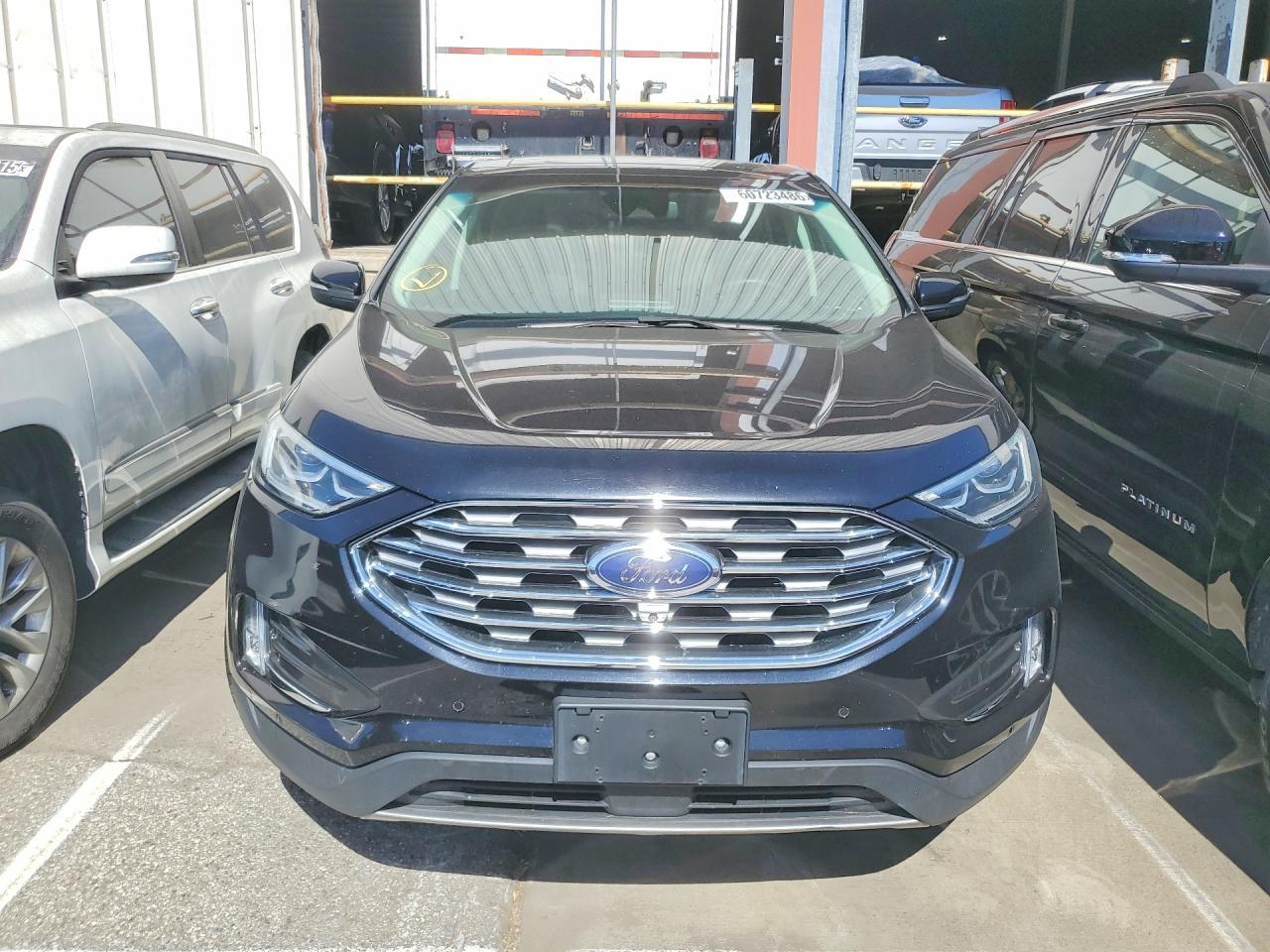 2022 Ford Edge Titanium - zdjęcie 5