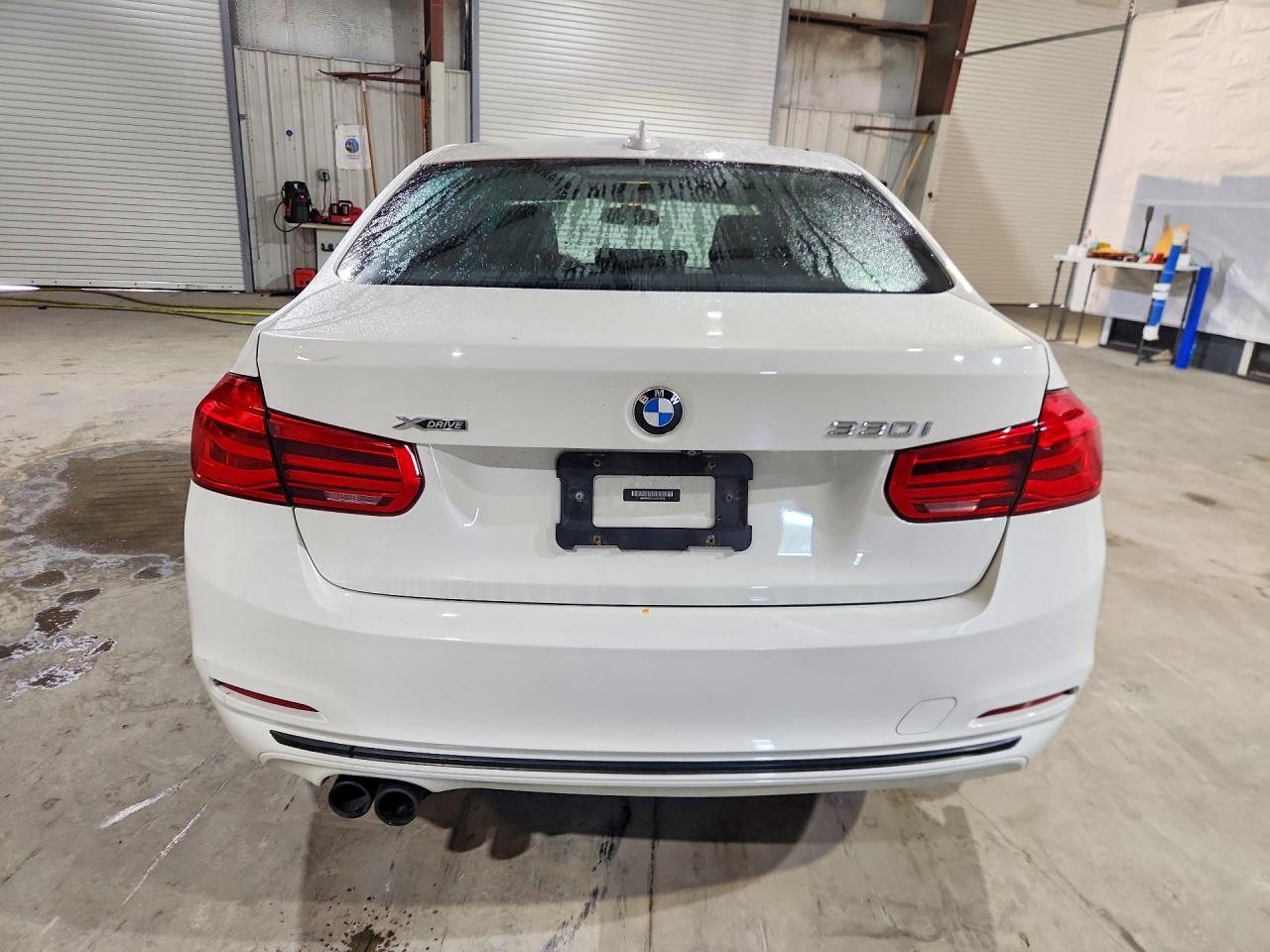 2018 BMW 330 Xi - zdjęcie 6