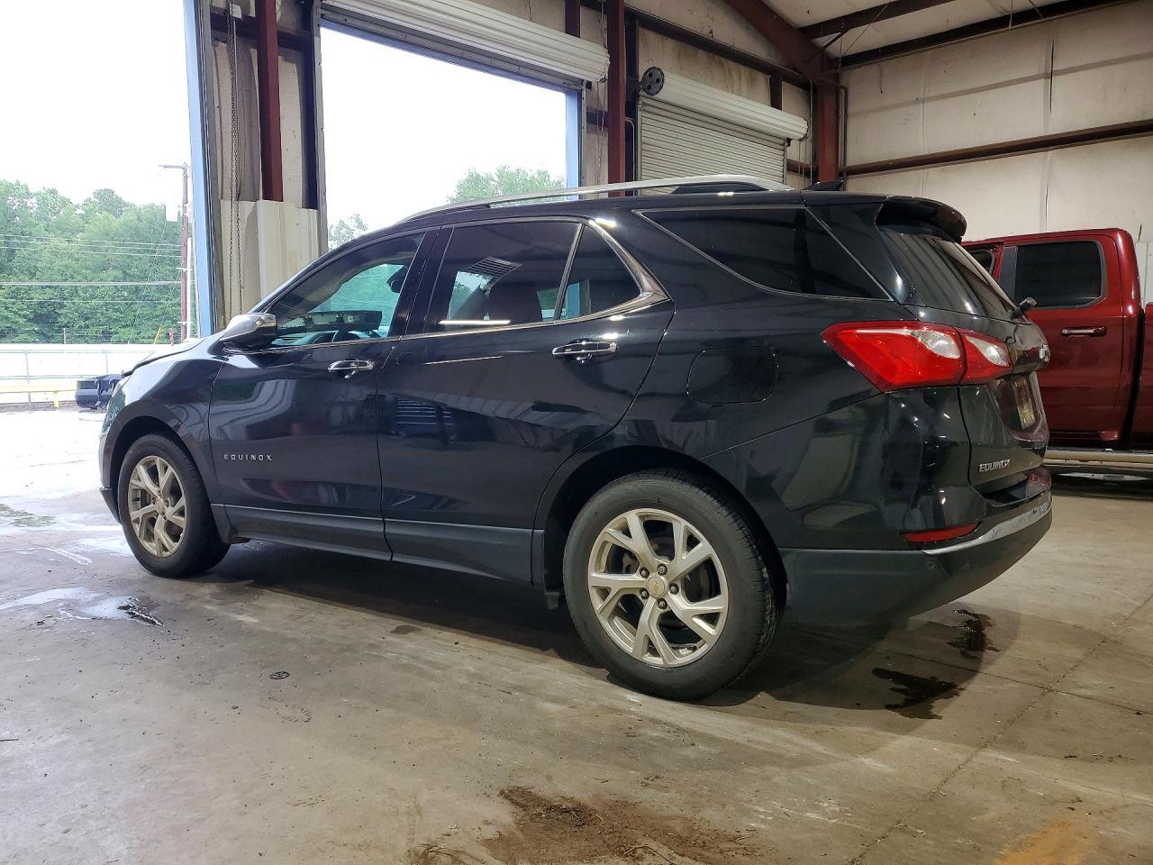 2020 Chevrolet Equinox Premier - zdjęcie 2