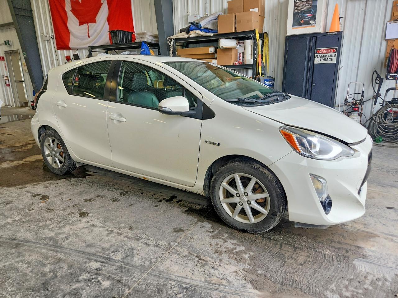 2015 Toyota Prius C One - zdjęcie 4