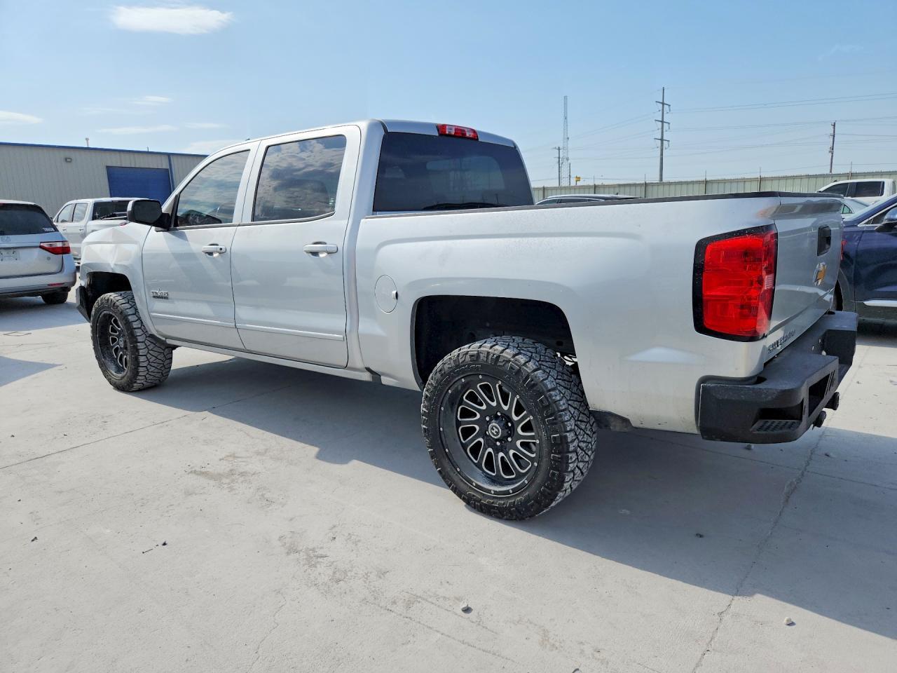 2018 Chevrolet Silverado C1500 Lt - zdjęcie 2