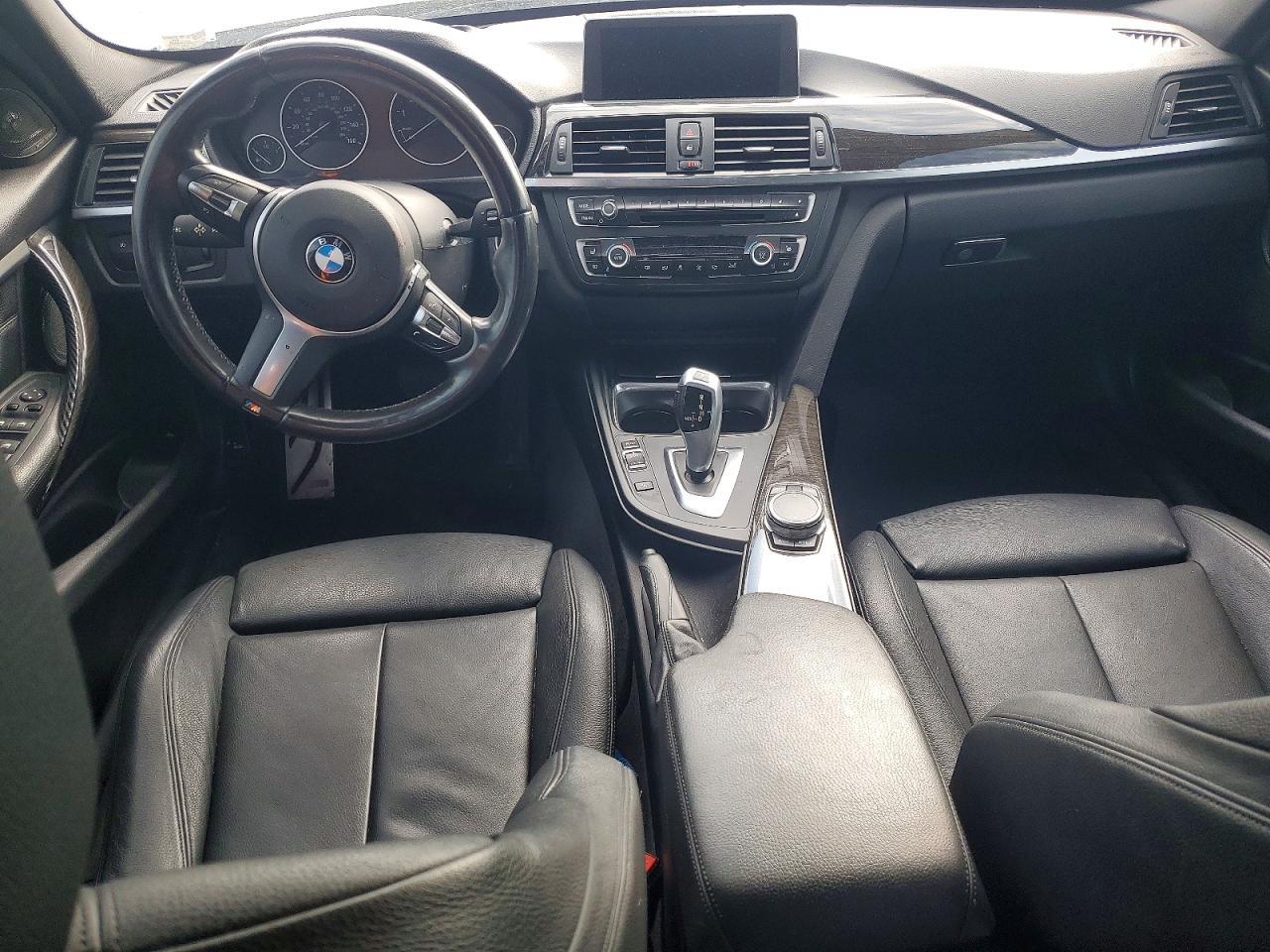 2015 BMW 335 Xi - zdjęcie 8