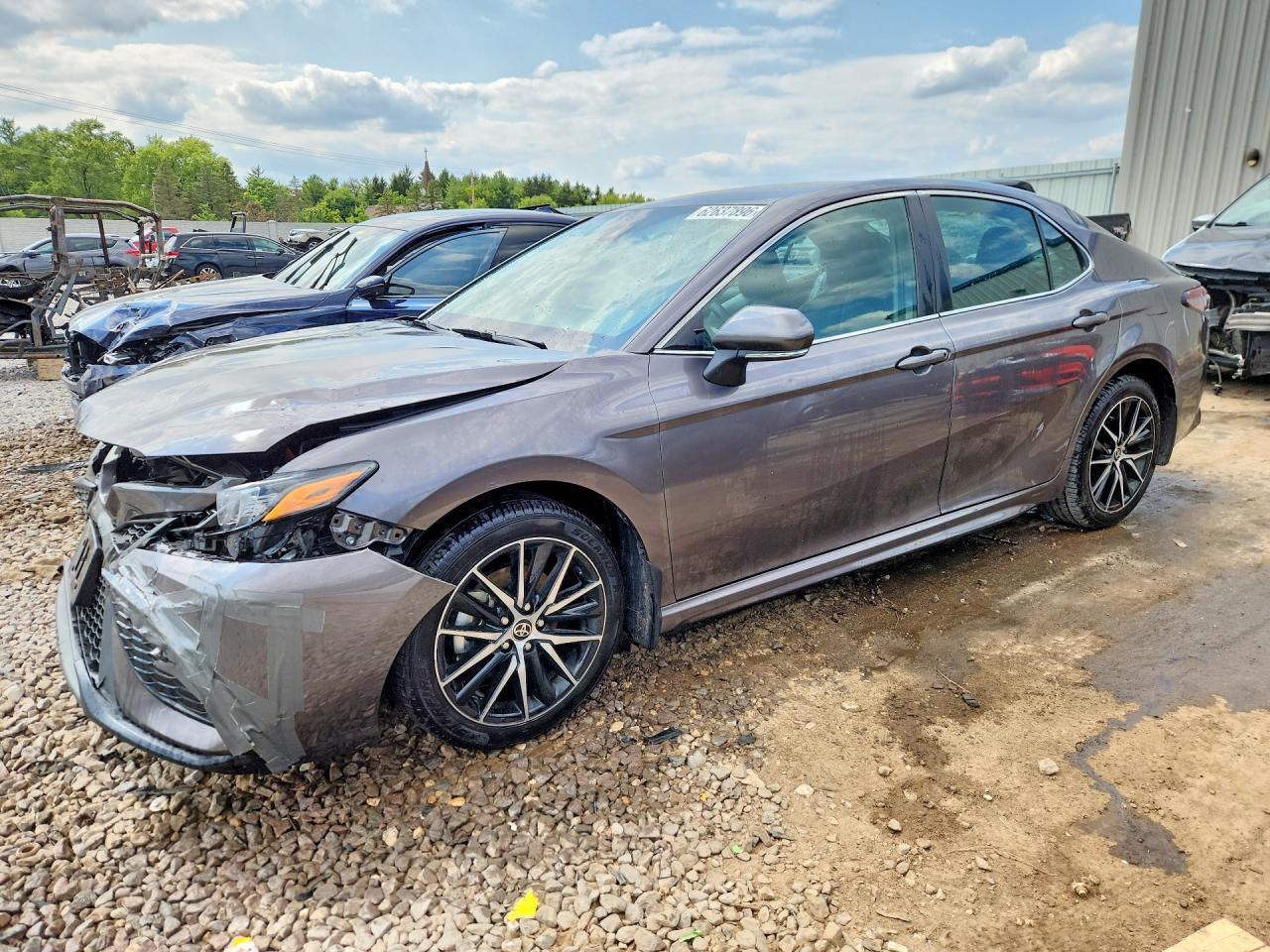 2023 Toyota Camry Se - zdjęcie główne
