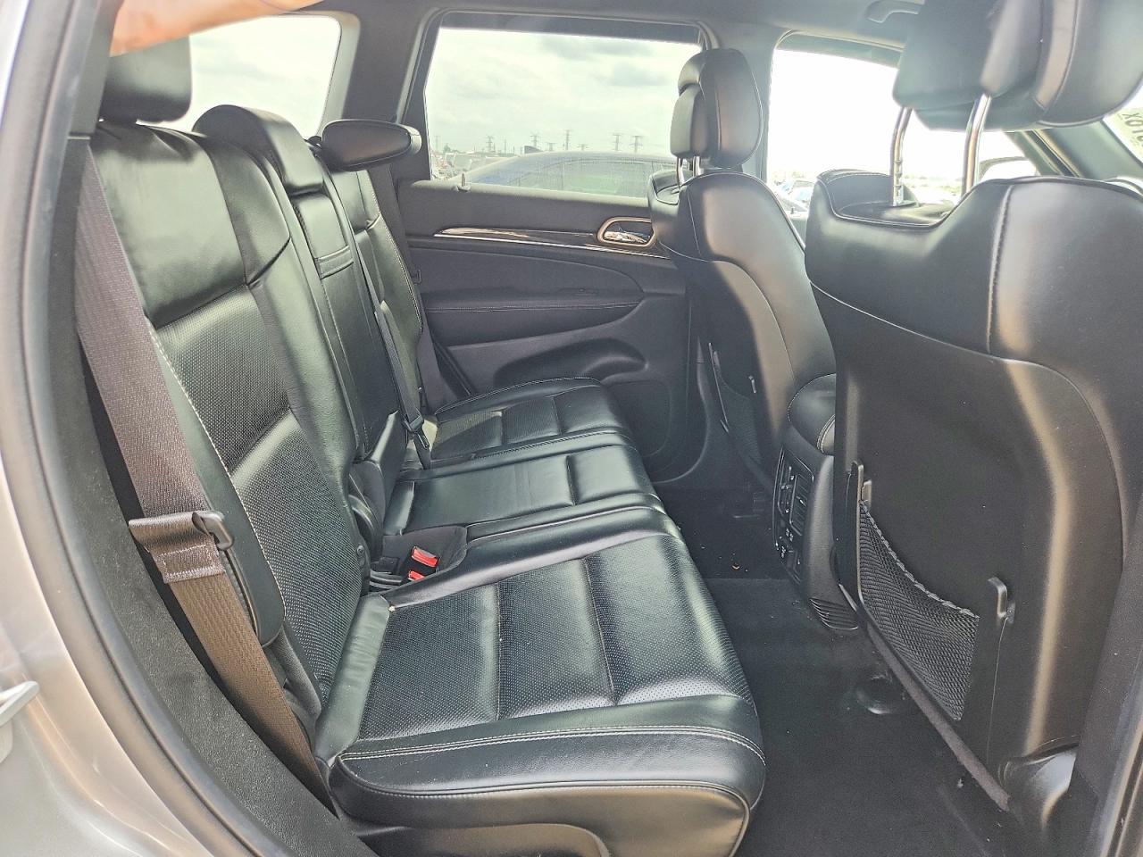 2015 Jeep Grand Cherokee Overland - zdjęcie 10
