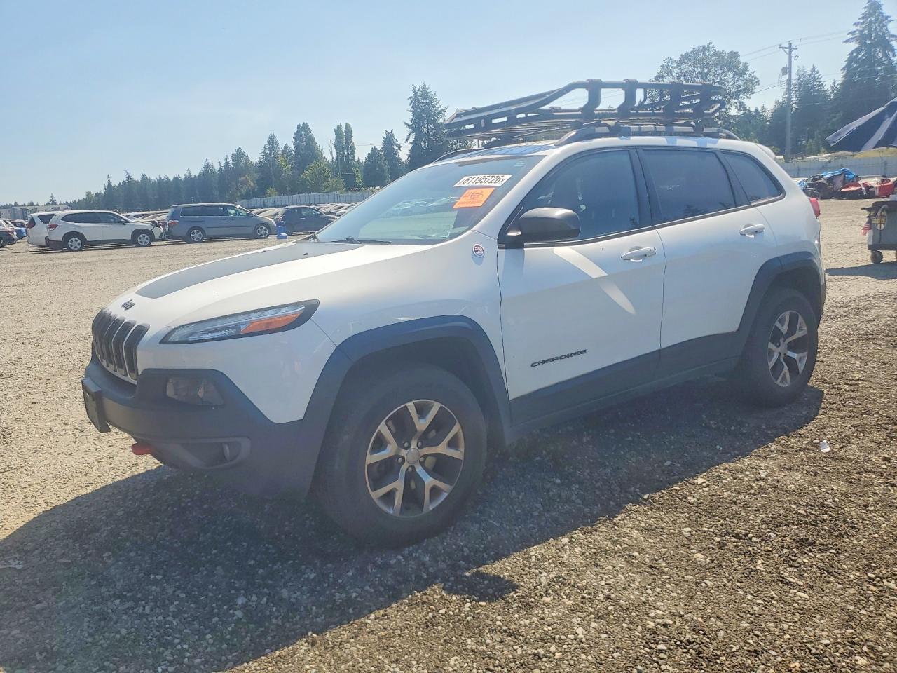 2016 Jeep Cherokee Trailhawk - zdjęcie główne