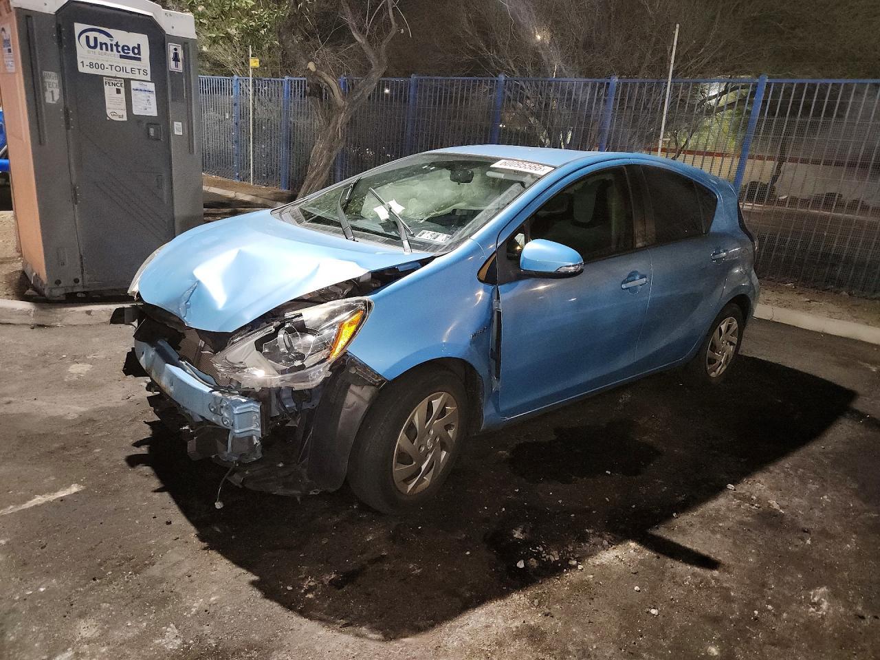 2015 Toyota Prius C One - zdjęcie główne
