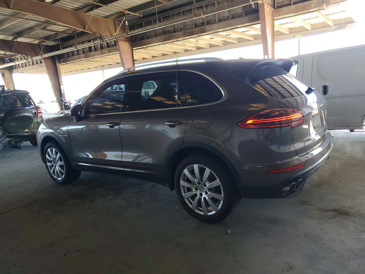 2016 Porsche Cayenne Se Hybrid - zdjęcie 2
