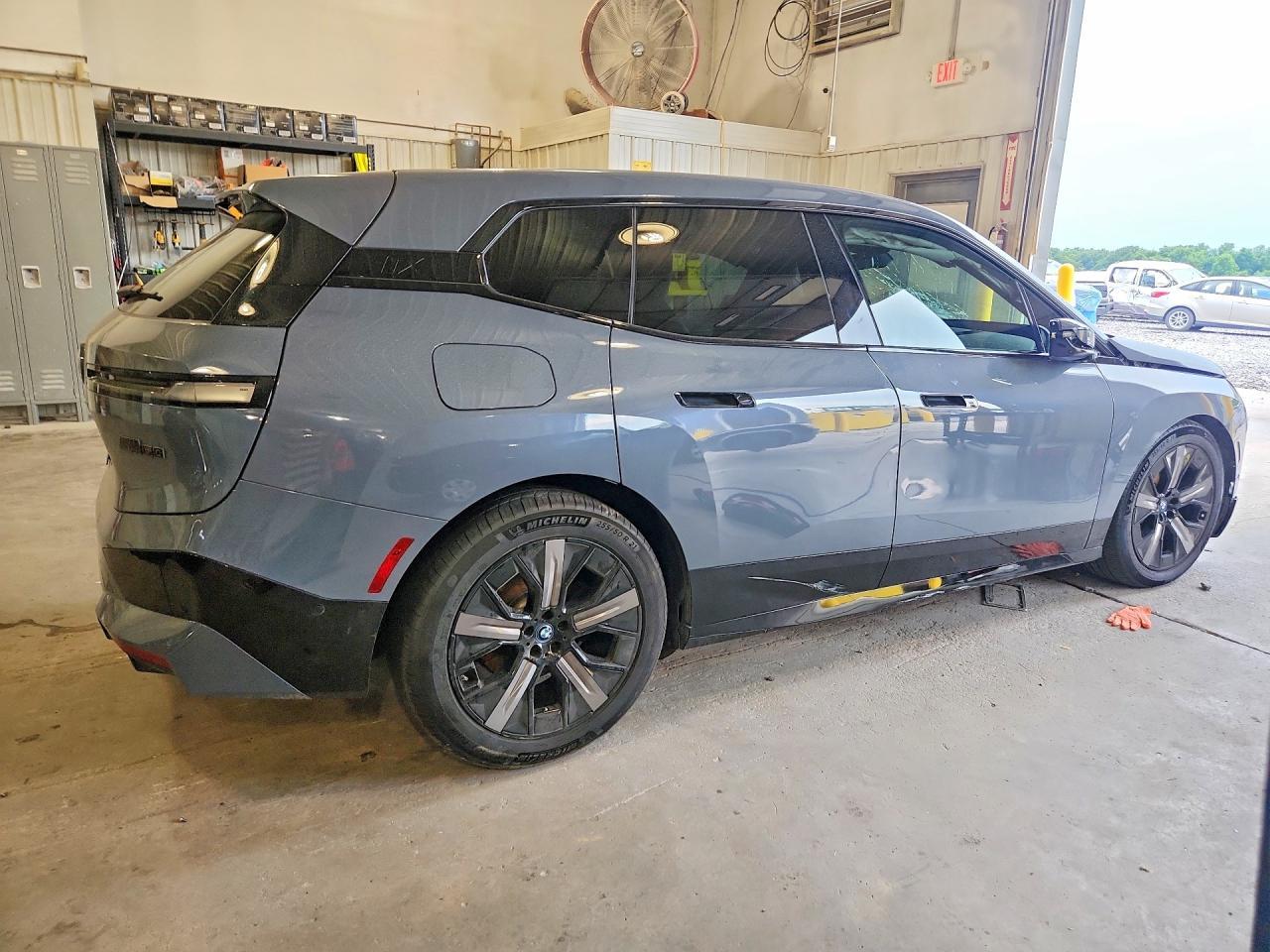 2023 BMW Ix - zdjęcie 3