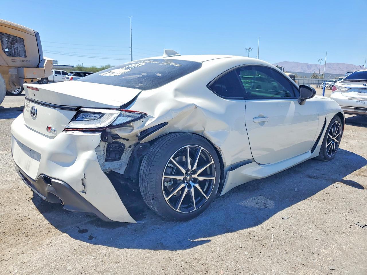 2024 Toyota Gr86 Base - zdjęcie 3