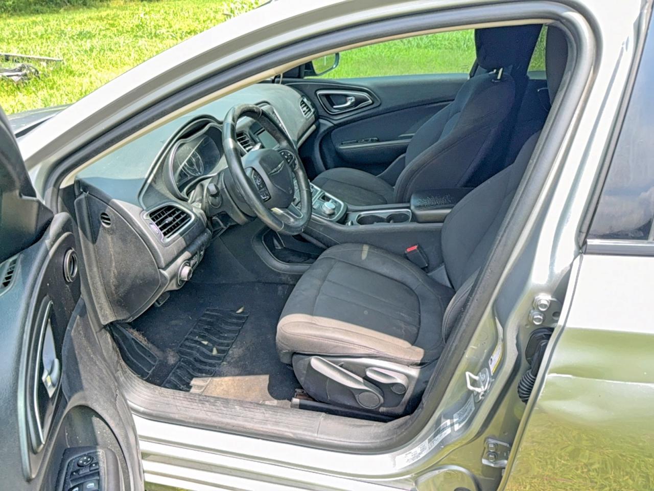 2017 Chrysler 200 Lx - zdjęcie 5