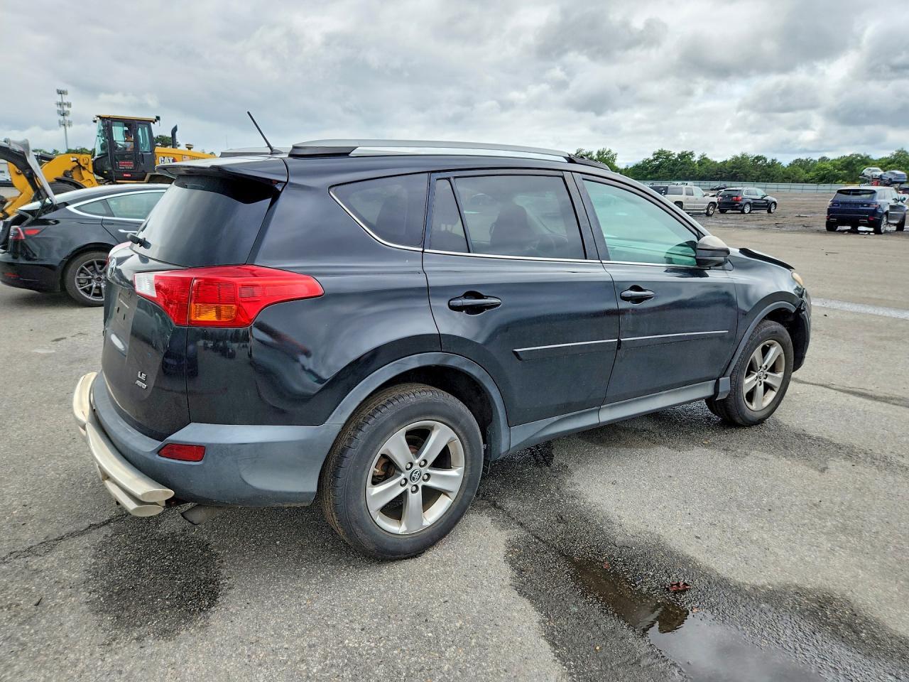 2015 Toyota Rav4 Le - zdjęcie 3