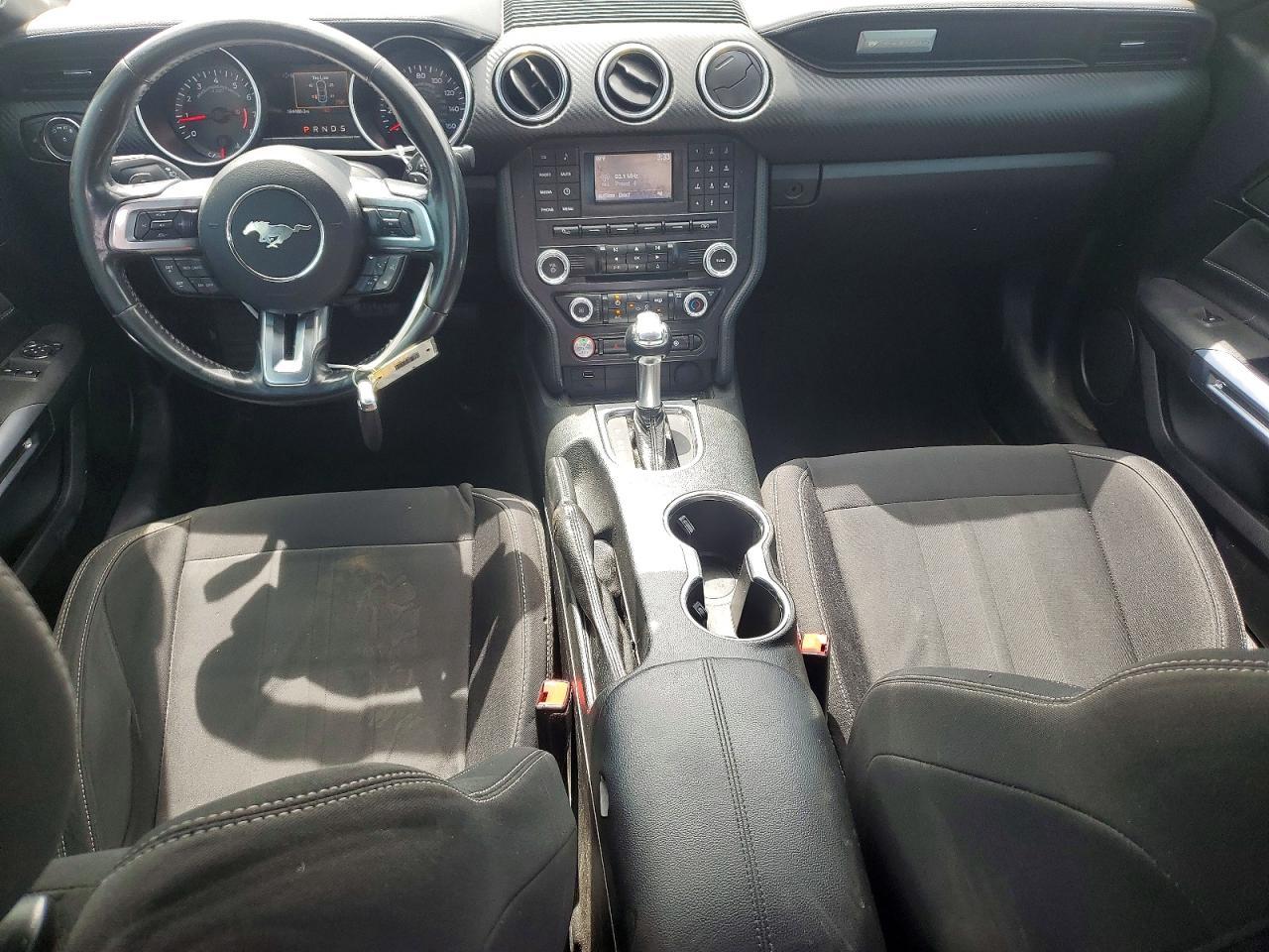 2018 Ford Mustang - zdjęcie 8