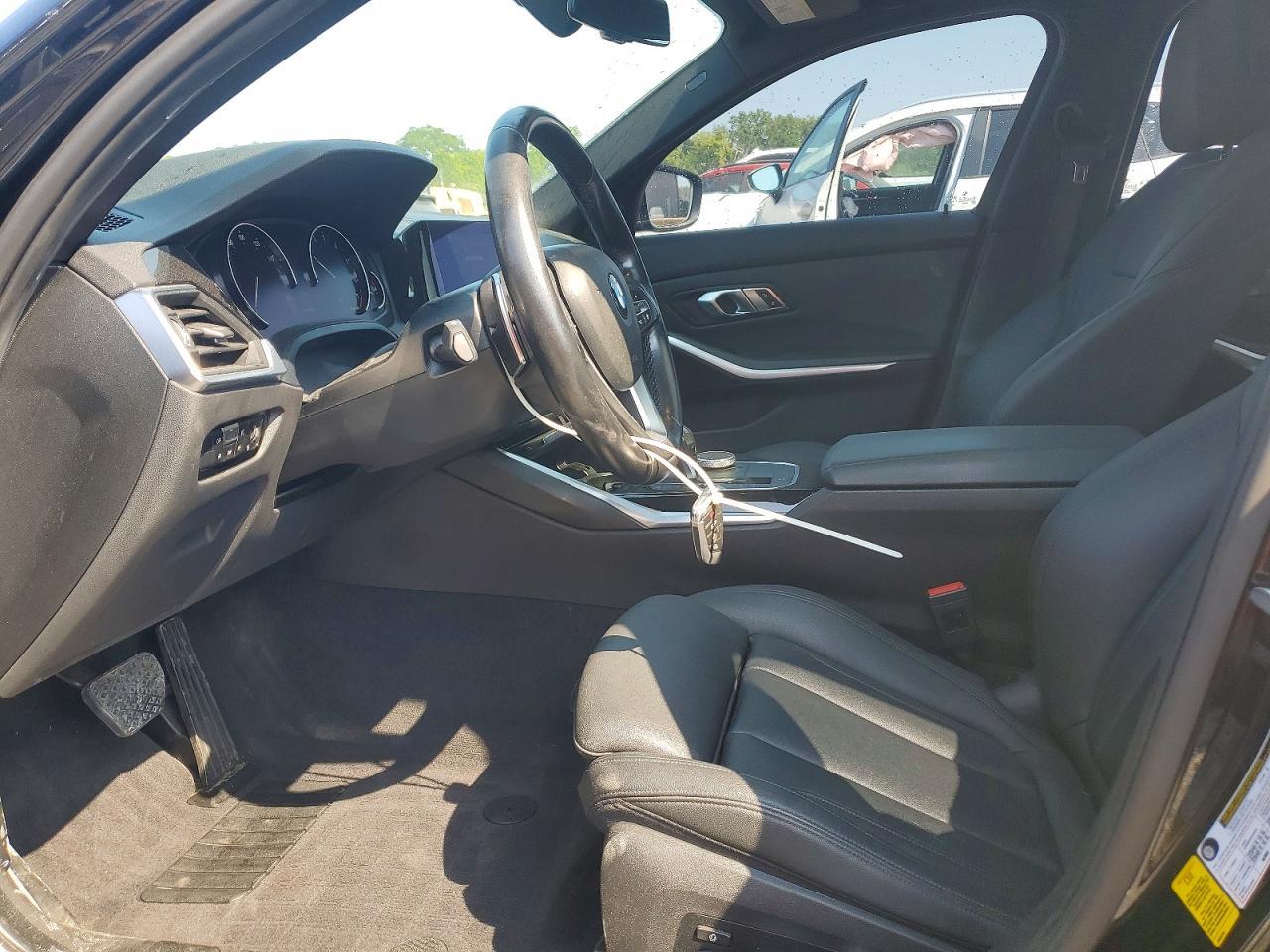 2019 BMW 330I - zdjęcie 7