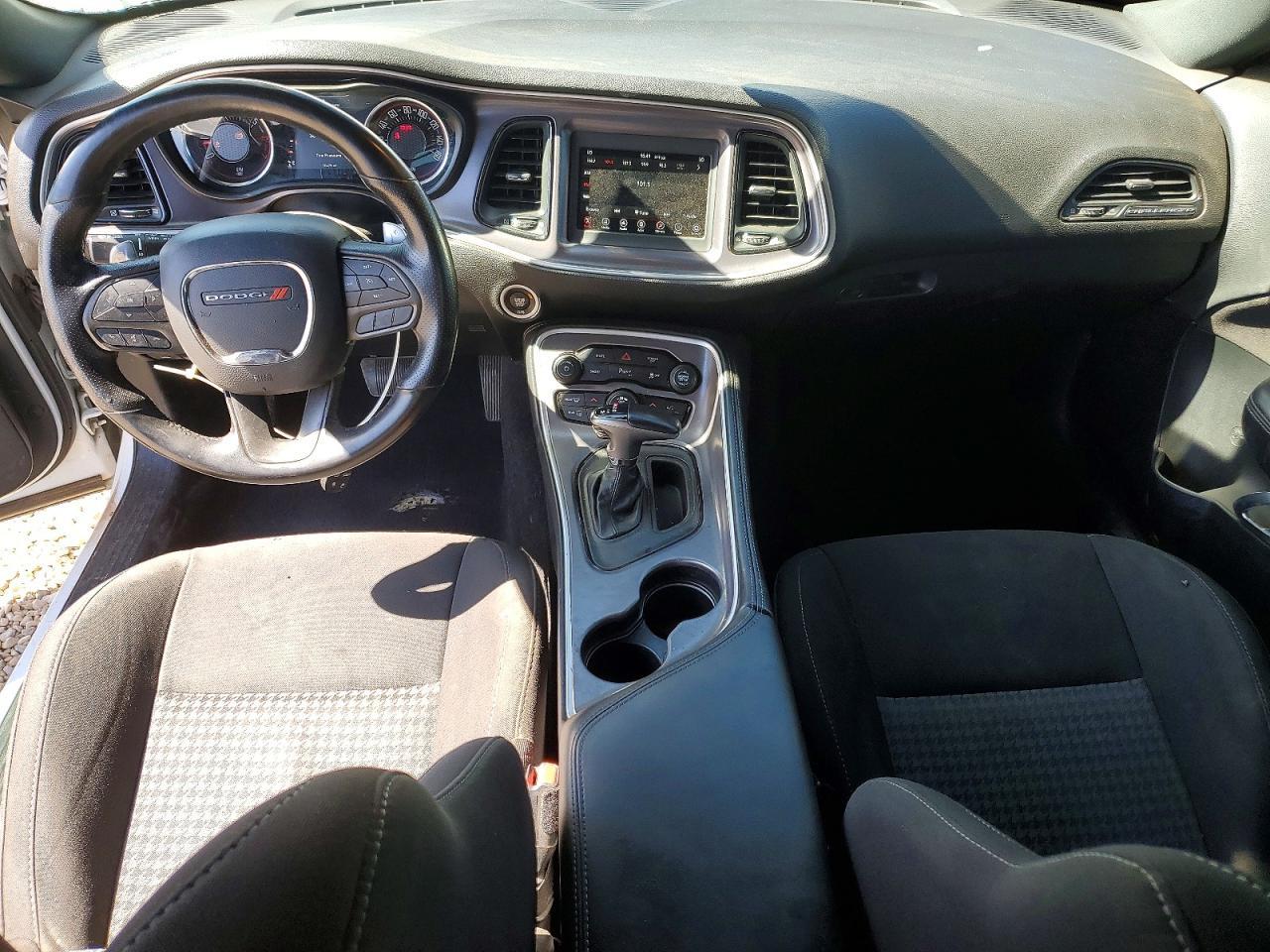 2020 Dodge Challenger R/T - zdjęcie 8