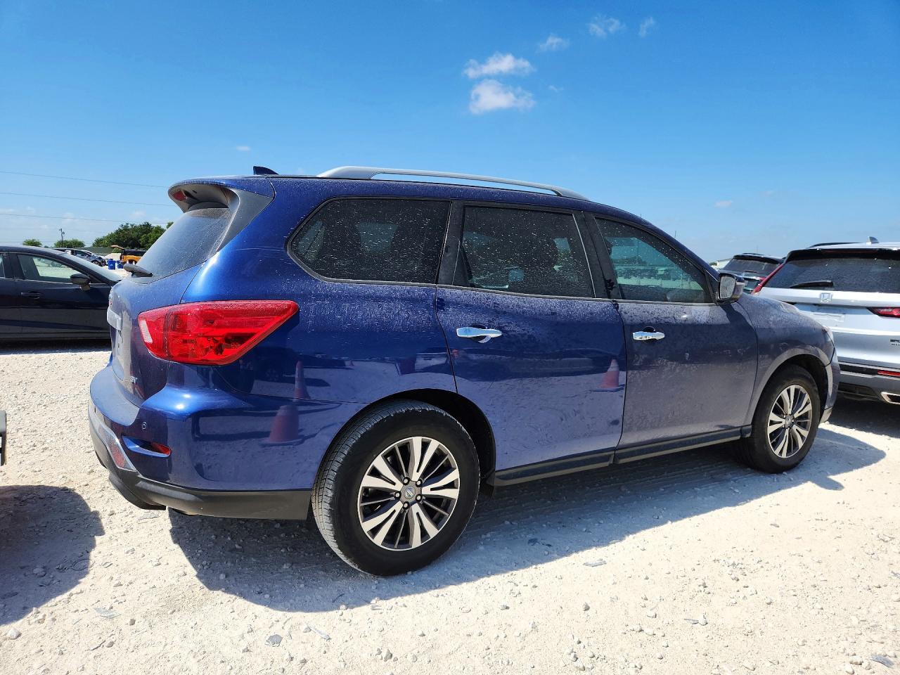 2020 Nissan Pathfinder Sv - zdjęcie 3