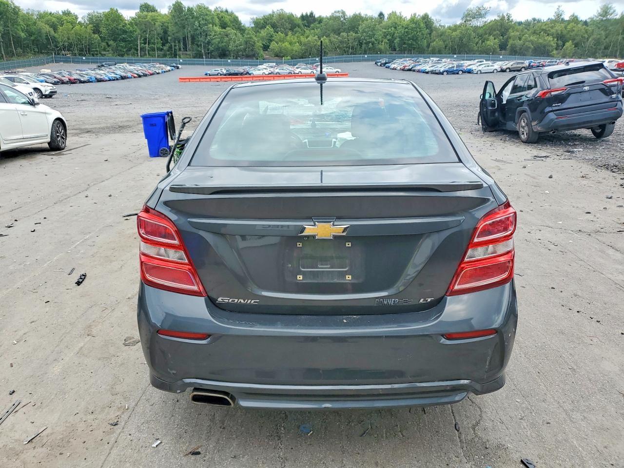 2017 Chevrolet Sonic Lt - zdjęcie 6