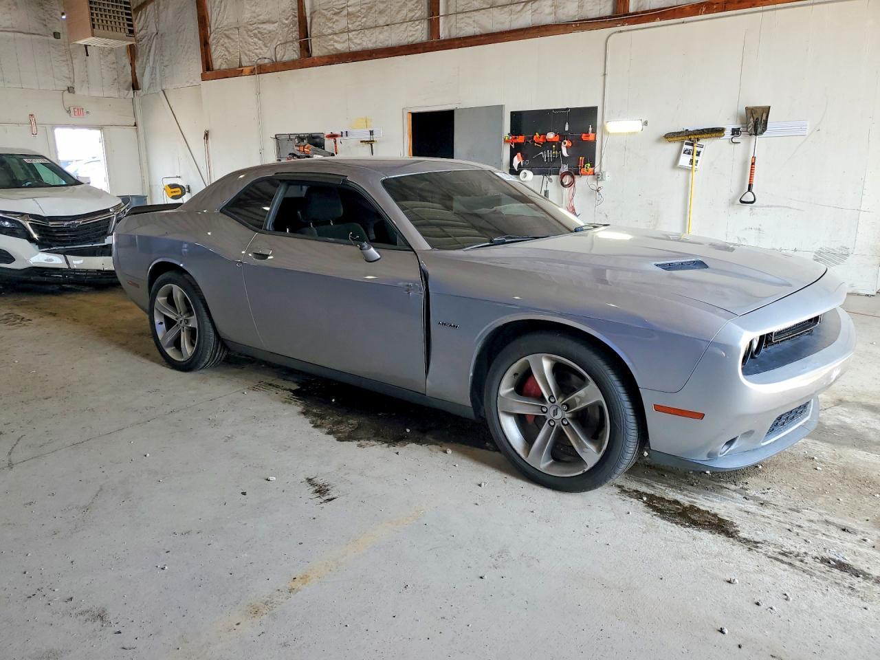 2017 Dodge Challenger R/T - zdjęcie 4