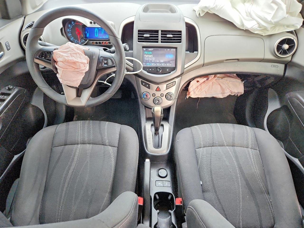 2016 Chevrolet Sonic Lt - zdjęcie 8