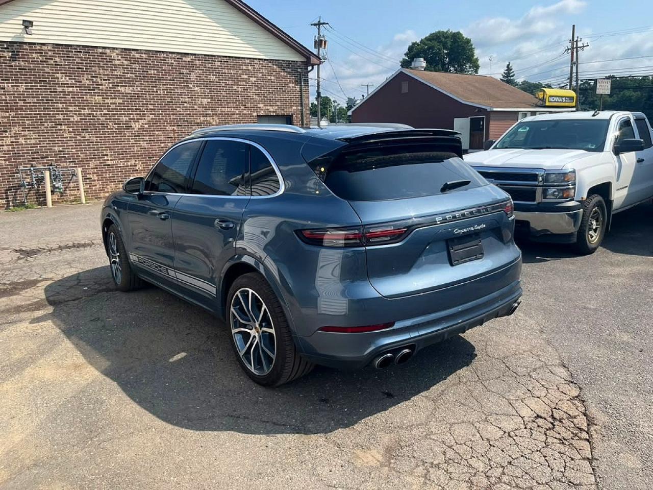 2020 Porsche Cayenne Turbo - zdjęcie 2