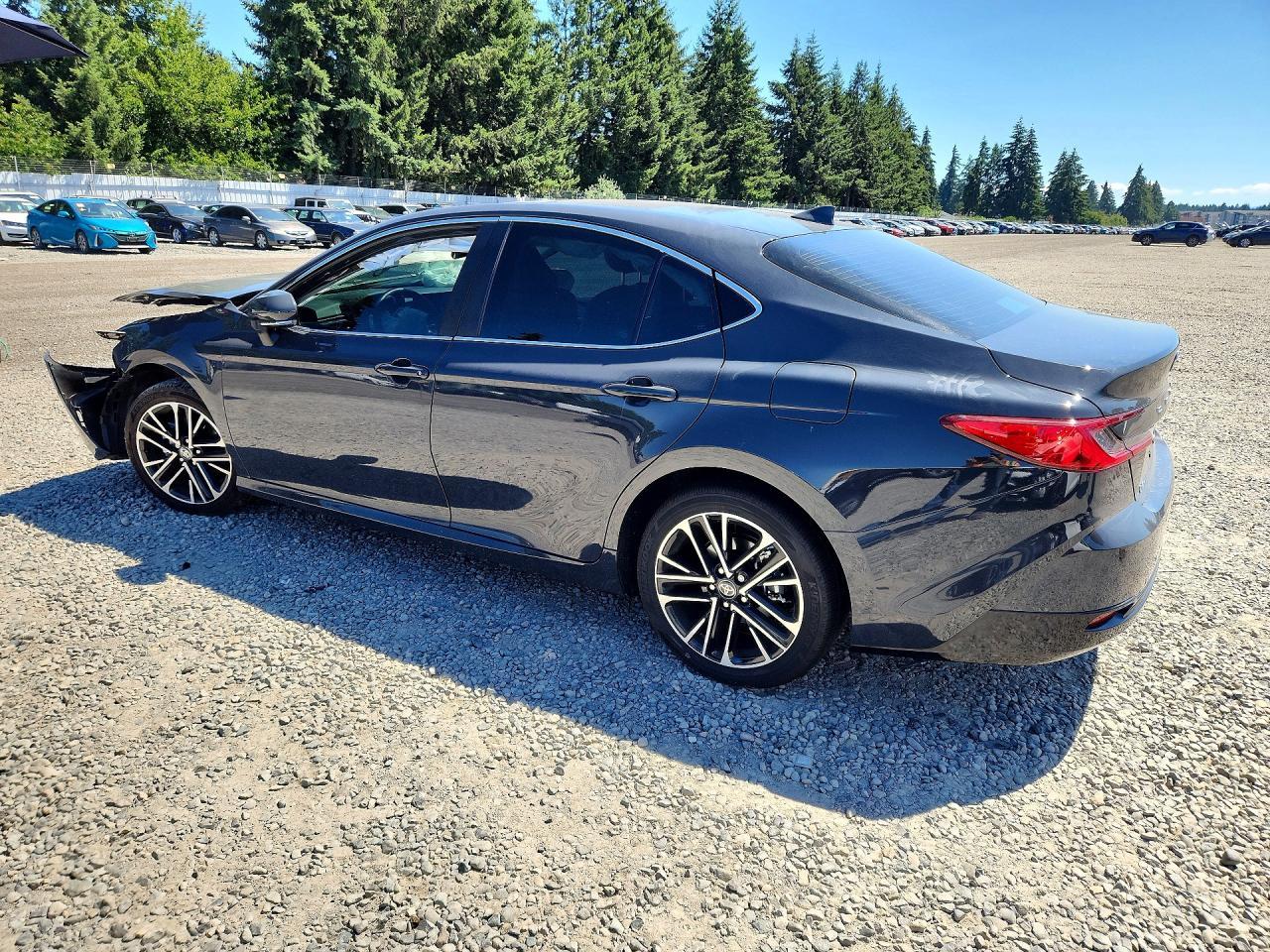 2026 Toyota Camry Xle - zdjęcie 2
