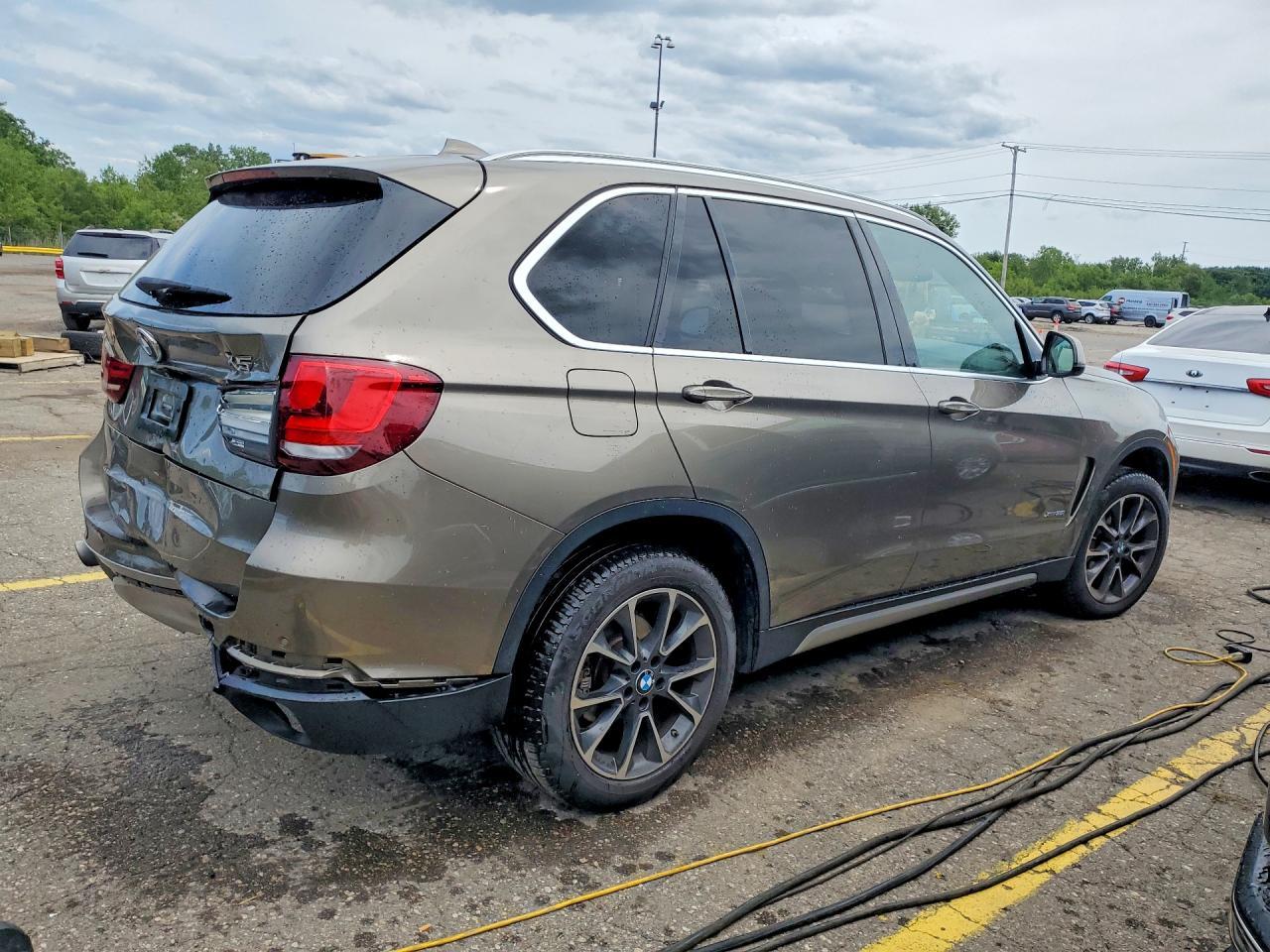 2017 BMW X5 xDrive35I - zdjęcie 3
