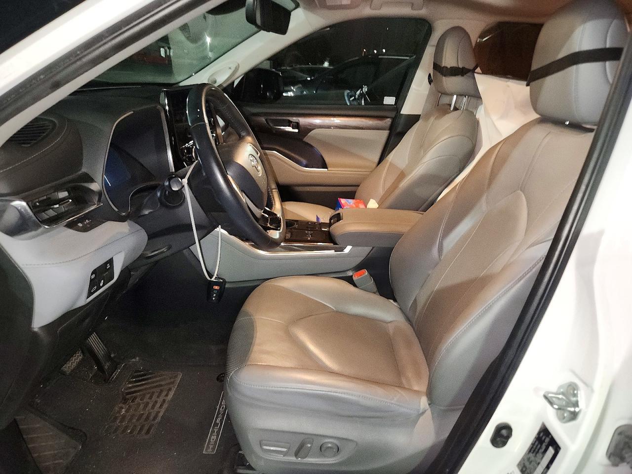 2023 Toyota Highlander Limited - zdjęcie 7