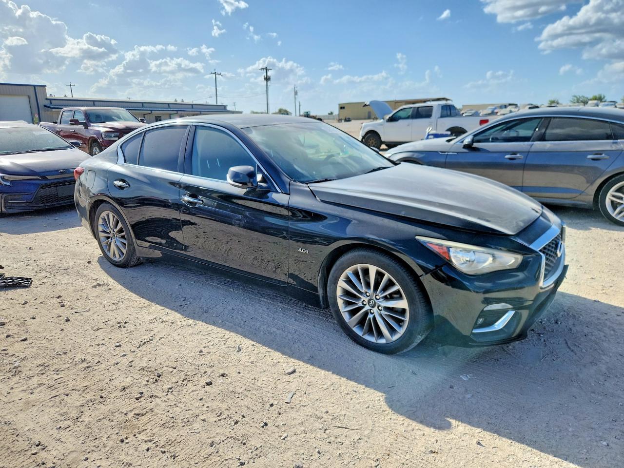 2018 Infiniti Q50 3.0T Luxe - zdjęcie 4