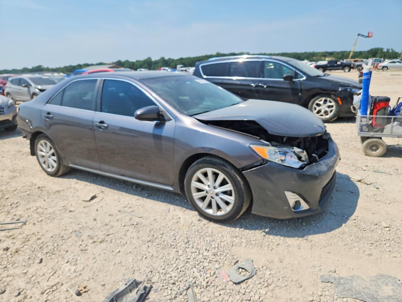 2013 Toyota Camry Xle V6 - zdjęcie 4