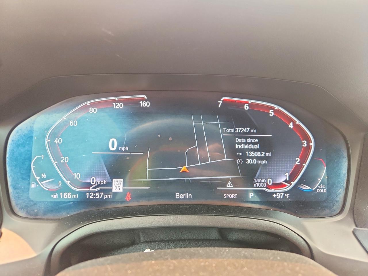 2022 BMW Seria 3 330i - zdjęcie 9