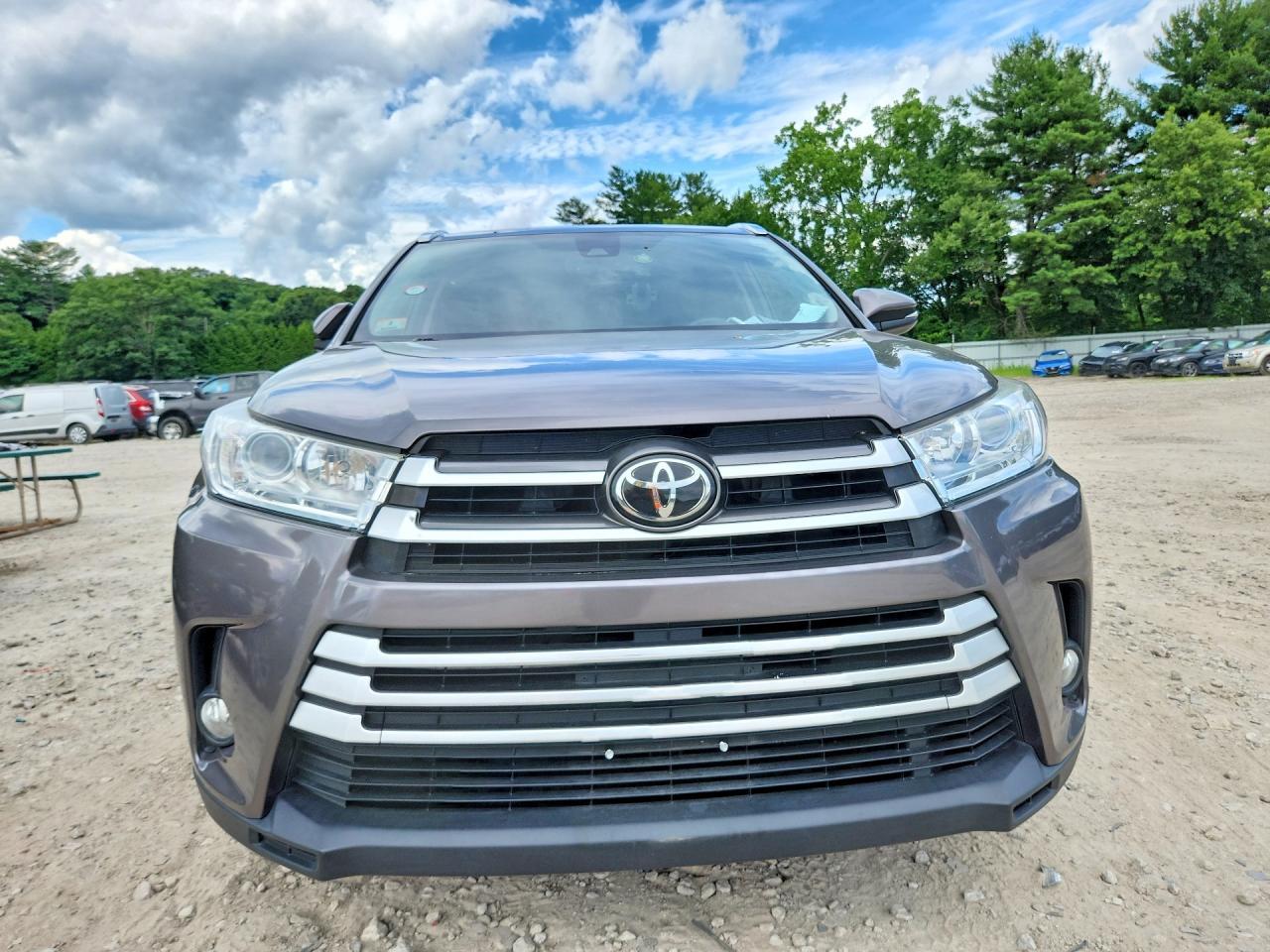 2017 Toyota Highlander Xle - zdjęcie 5