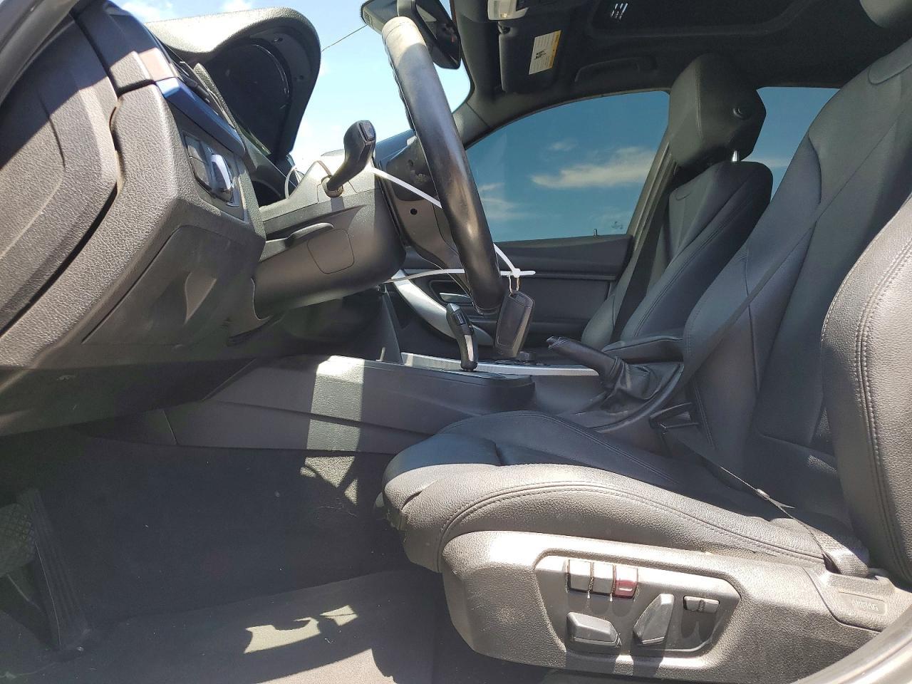 2013 BMW 335 I - zdjęcie 7