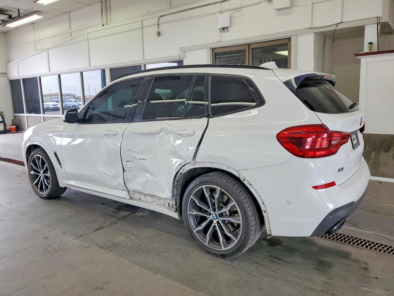 2018 BMW X3 xDrivem40I - zdjęcie 2