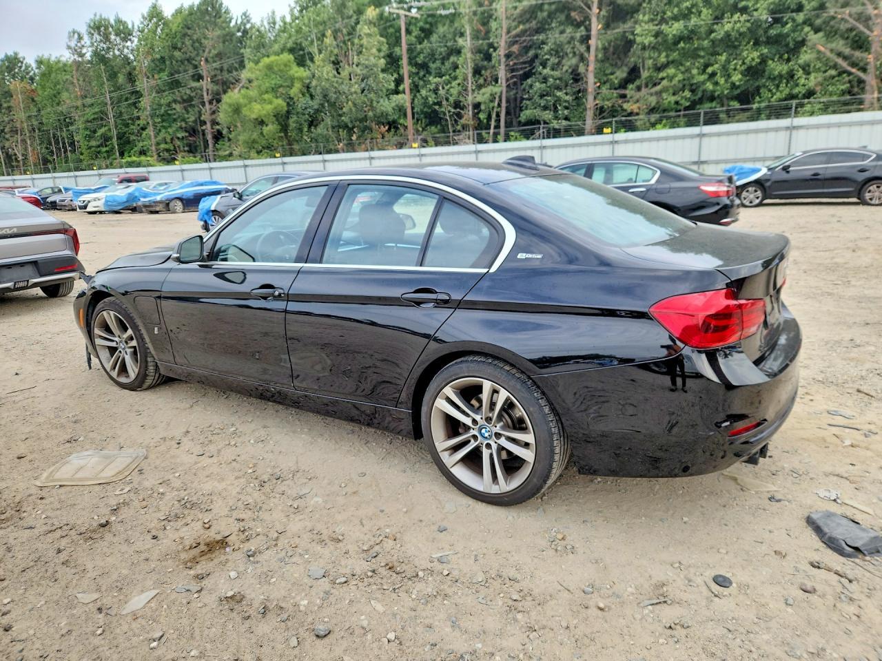 2018 BMW 330E - zdjęcie 2