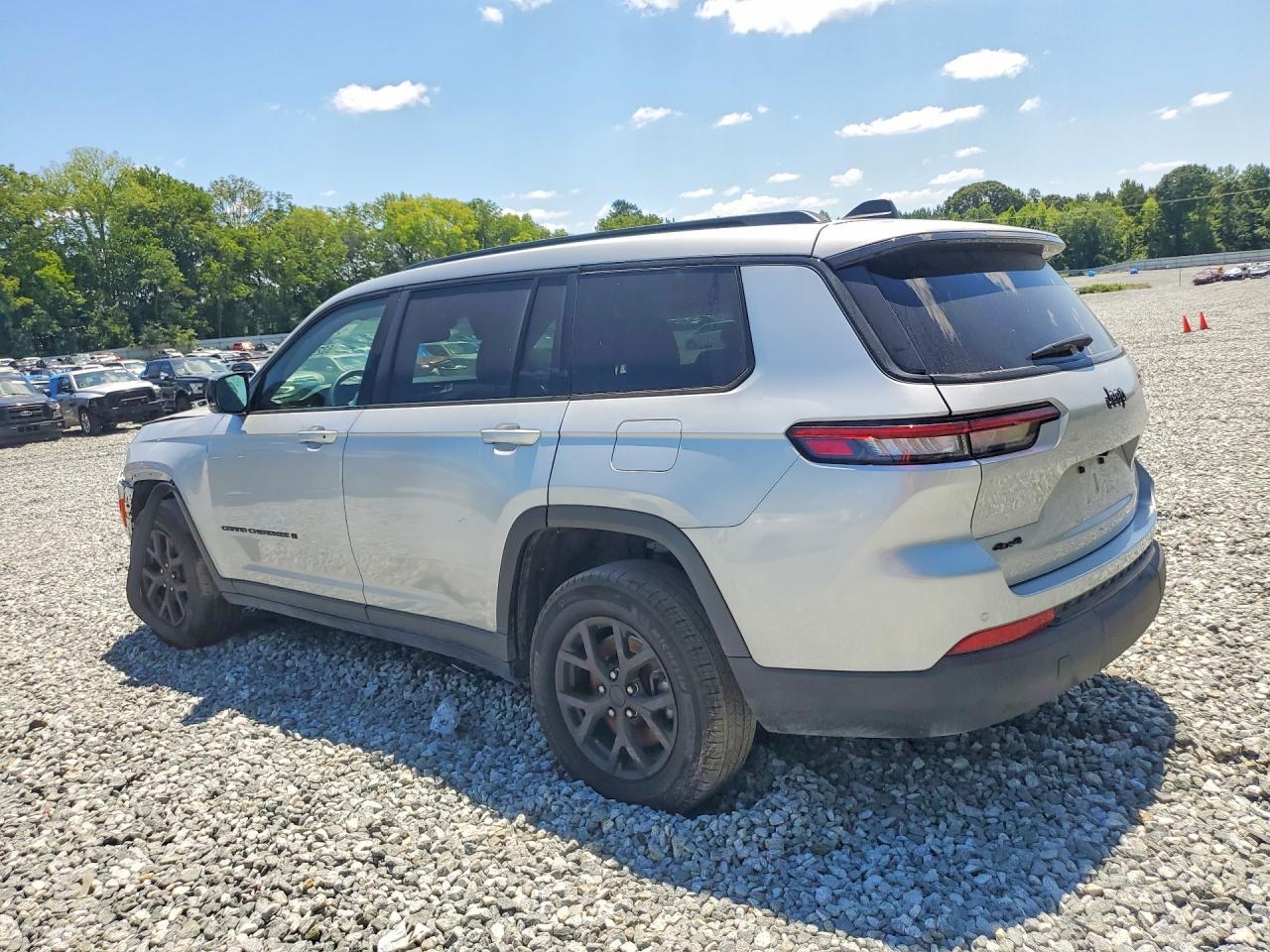 2024 Jeep Grand Cherokee L Laredo - zdjęcie 2