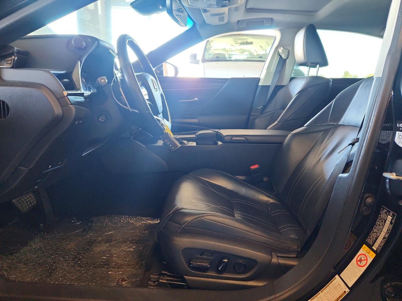 2019 Lexus Es 300H - zdjęcie 7