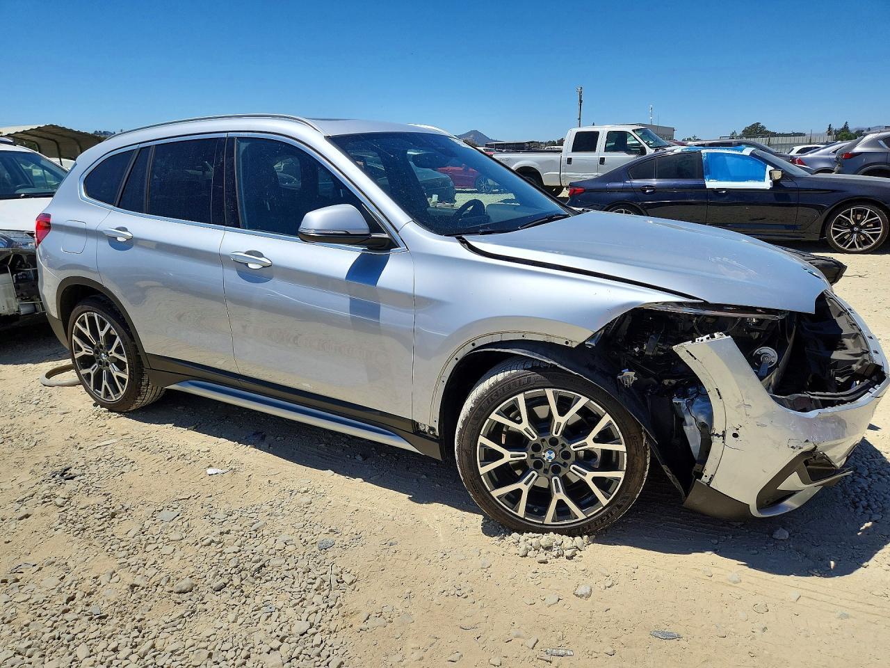 2021 BMW X1 xDrive28I - zdjęcie 4