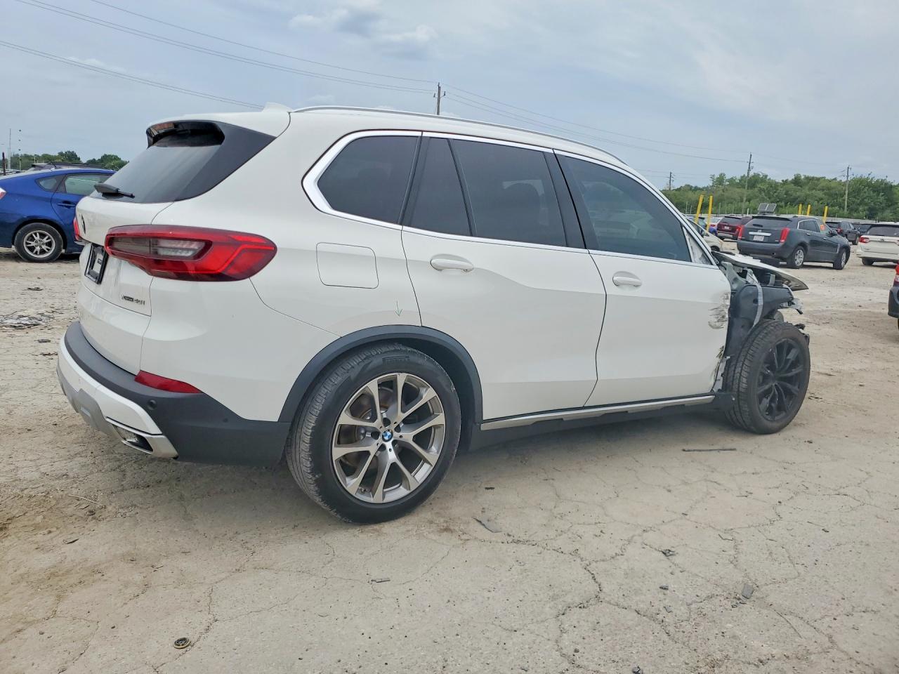 2020 BMW X5 xDrive40I - zdjęcie 3