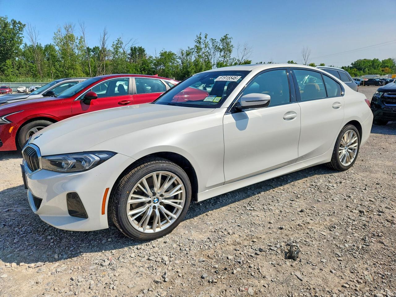 2023 BMW Seria 3 330i - zdjęcie główne