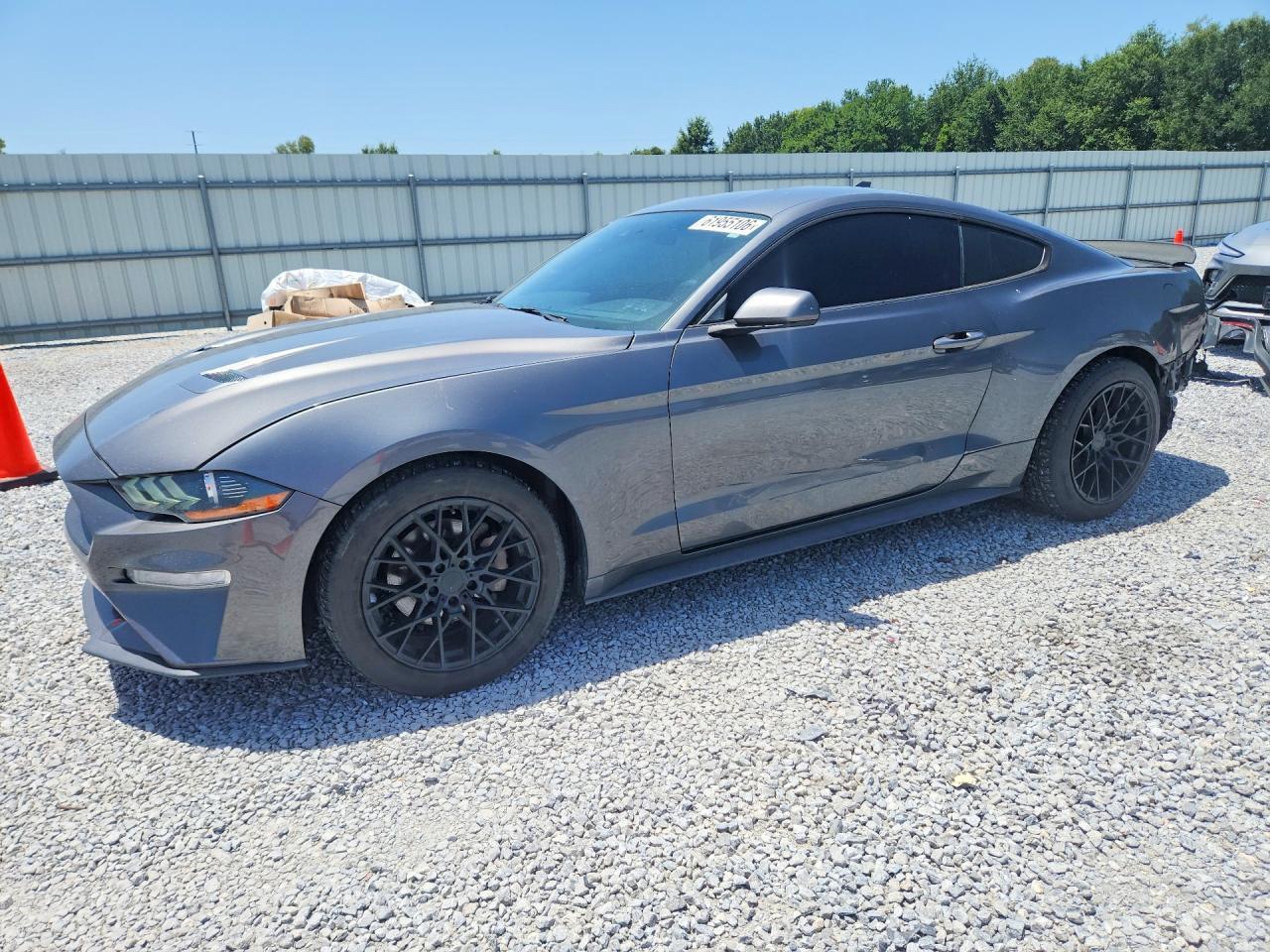 2021 Ford Mustang - zdjęcie główne