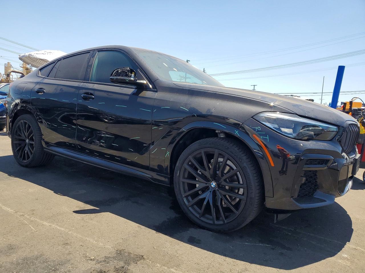 2022 BMW X6 xDrive40I - zdjęcie 4