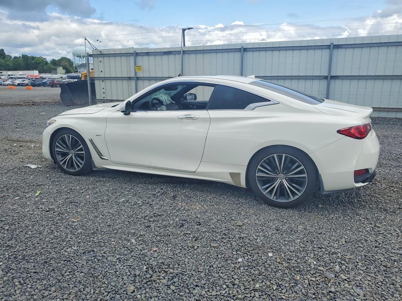 2019 Infiniti Q60 3.0T Luxe - zdjęcie 2